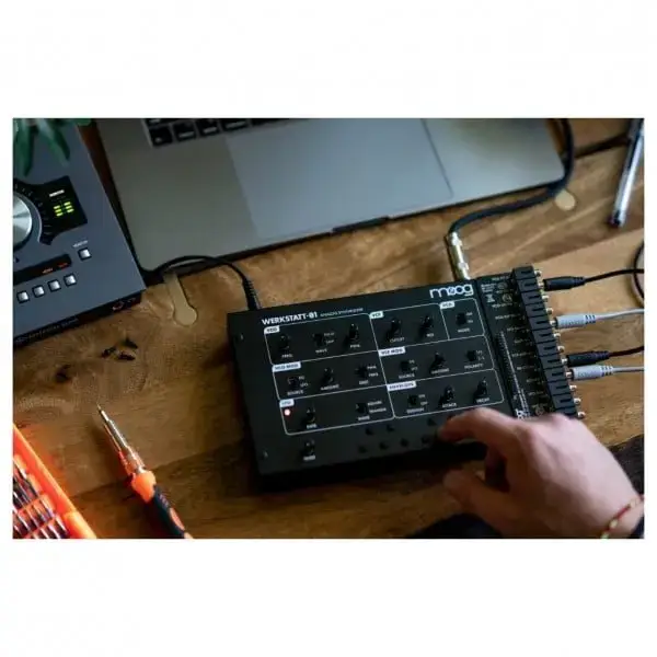 Moog Werkstatt-01 & CV Expander Kit 3 moog werkstatt