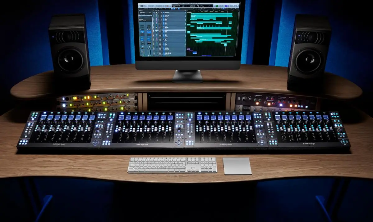 SSL UF8 studio controller 4 ssl uf8 4 piece